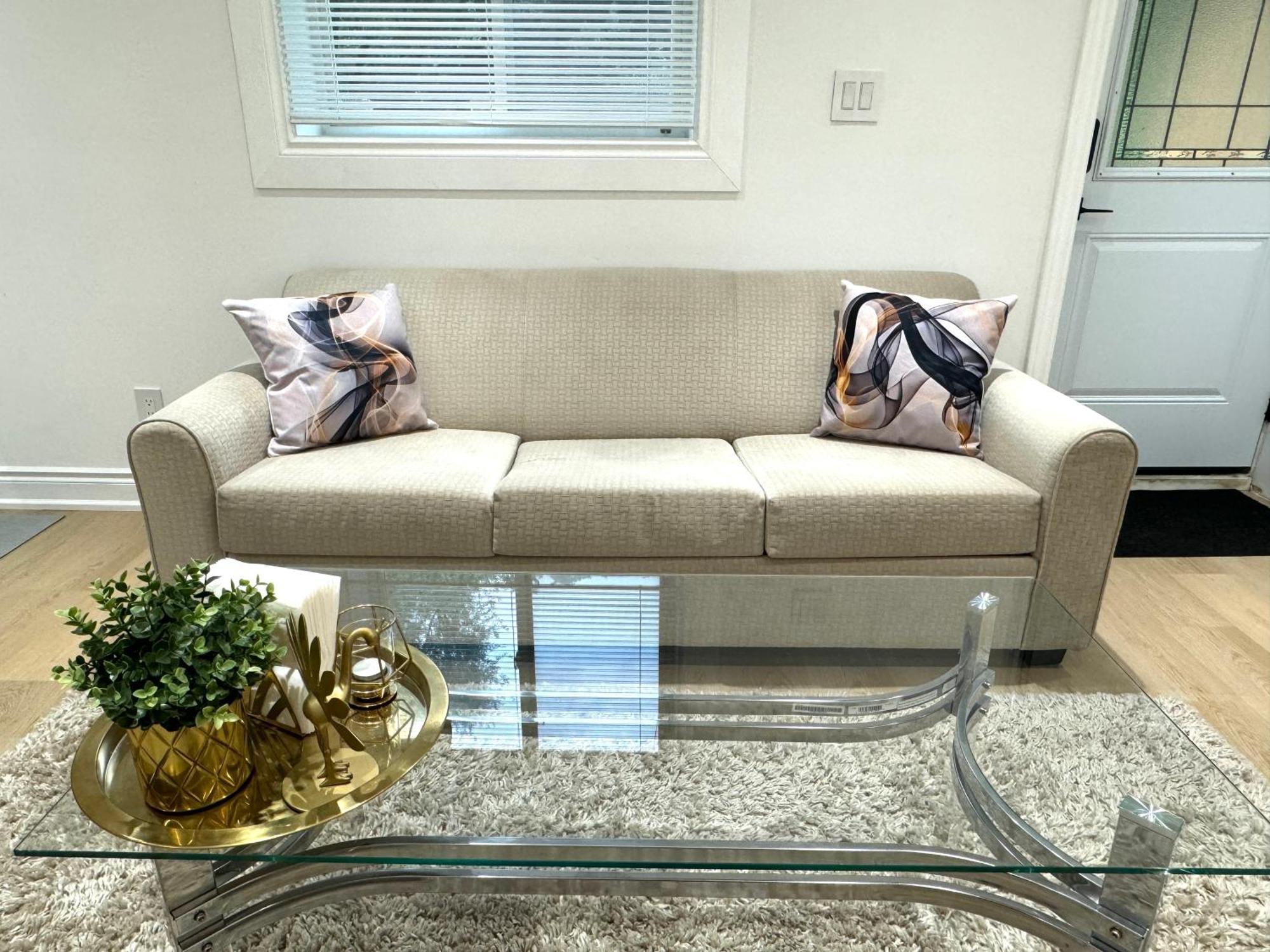 Cozy, Brand-New, 2Bdr,Walkout Apt, Free Parking 列治文山 外观 照片